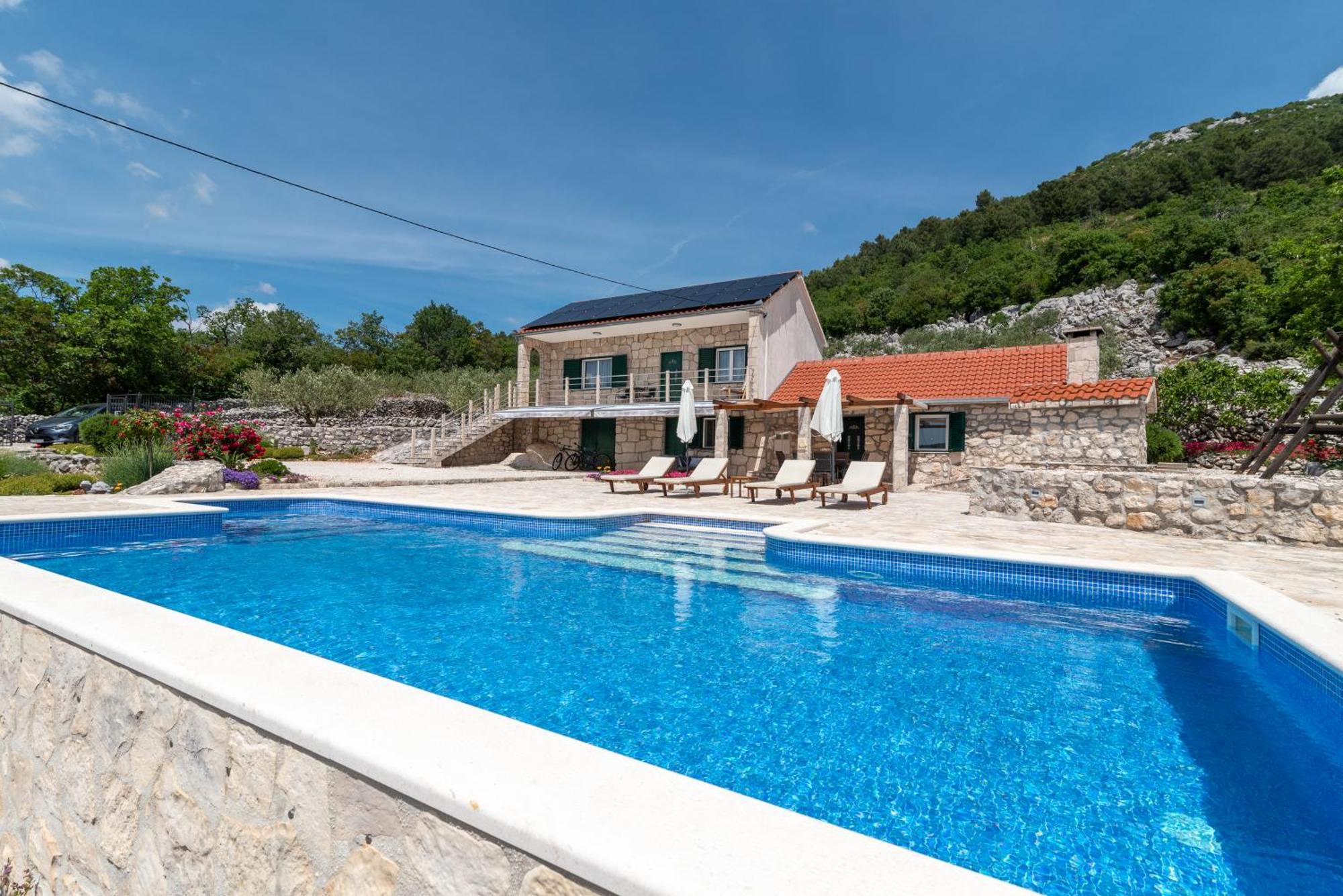 Villa Zuza Bristivica エクステリア 写真
