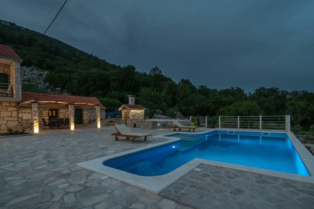 Villa Zuza Bristivica エクステリア 写真