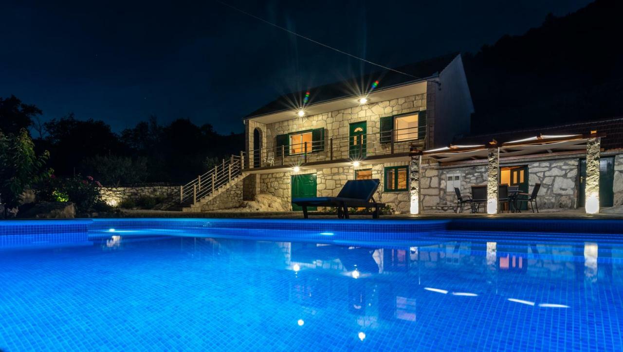 Villa Zuza Bristivica エクステリア 写真