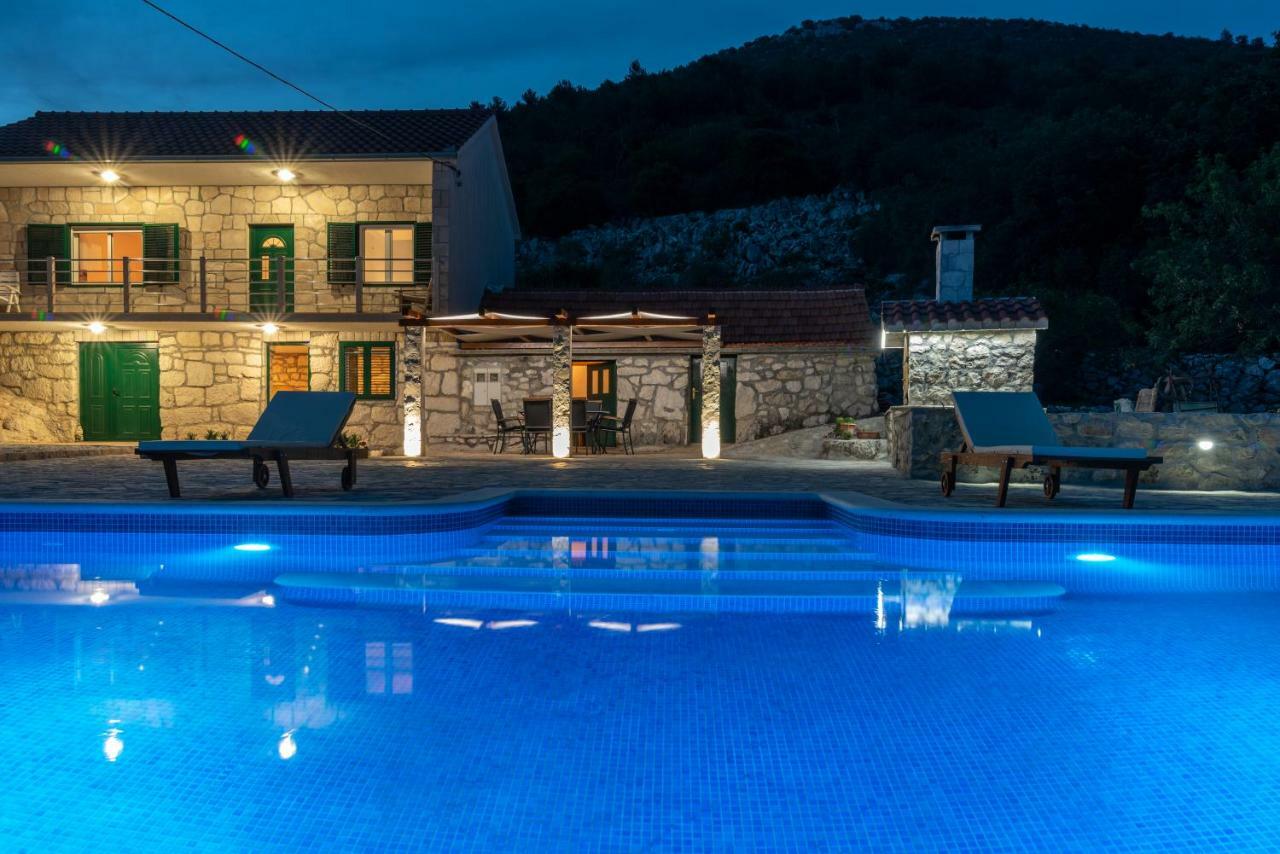 Villa Zuza Bristivica エクステリア 写真