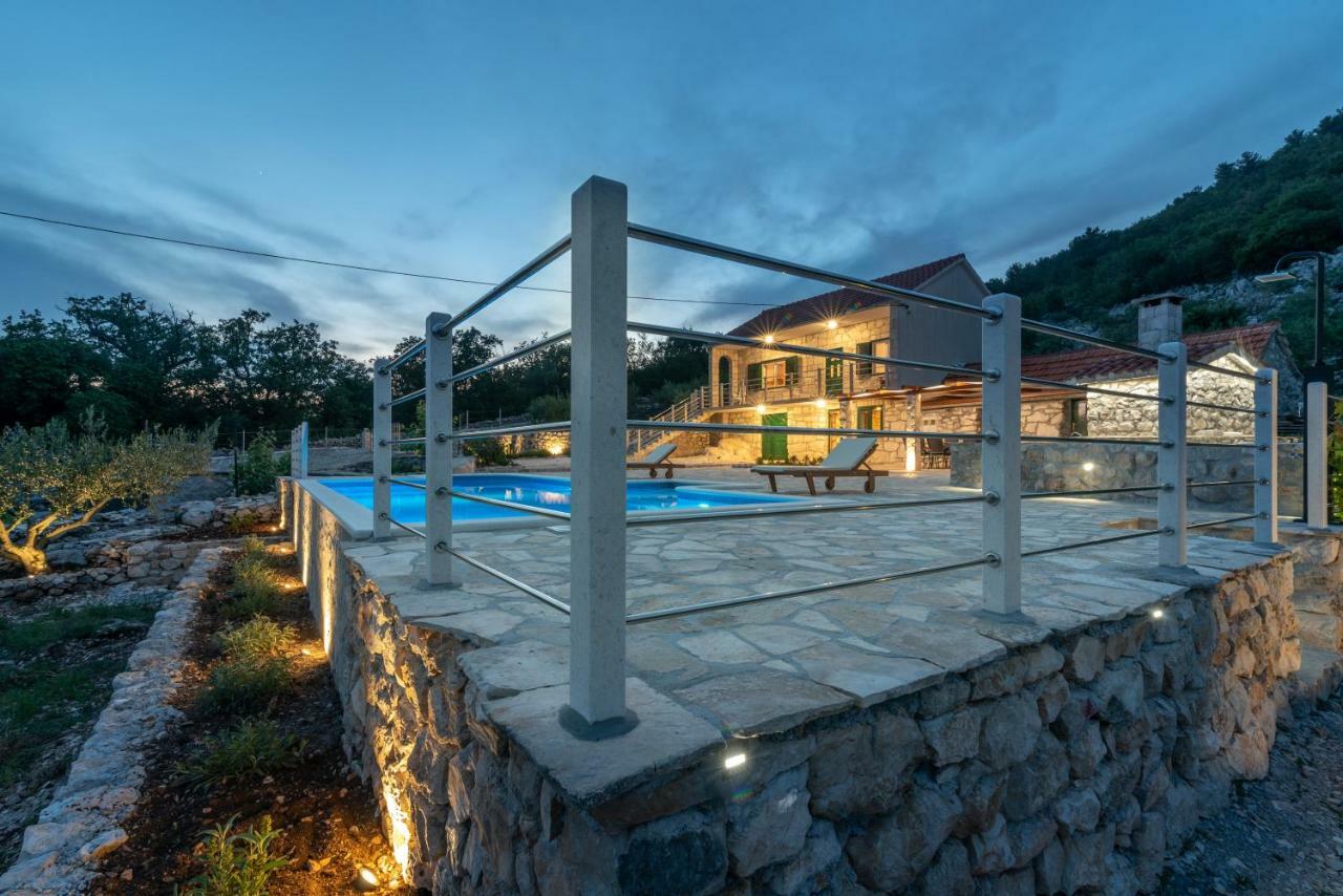 Villa Zuza Bristivica エクステリア 写真
