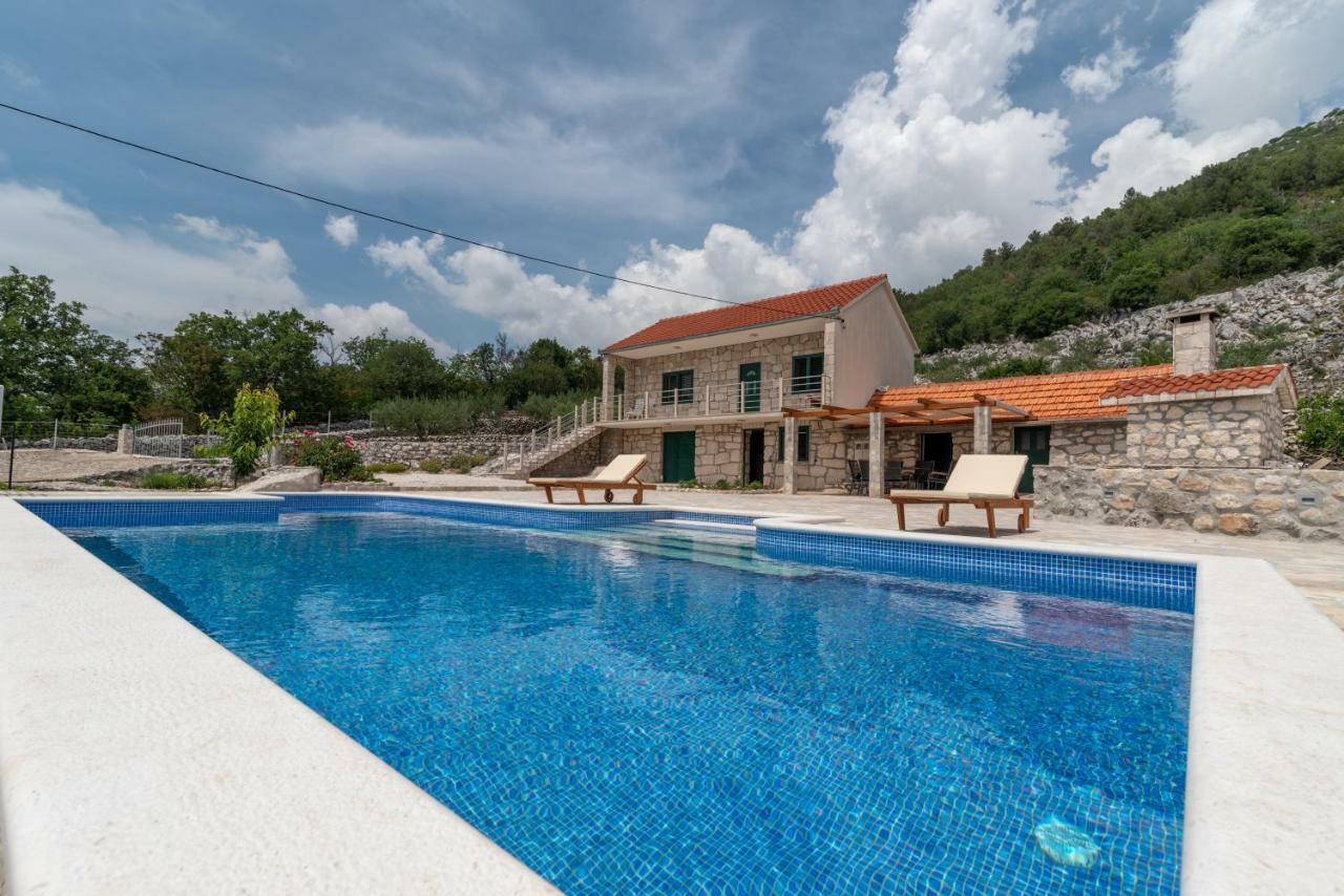 Villa Zuza Bristivica エクステリア 写真