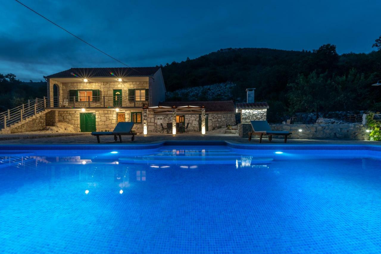 Villa Zuza Bristivica エクステリア 写真