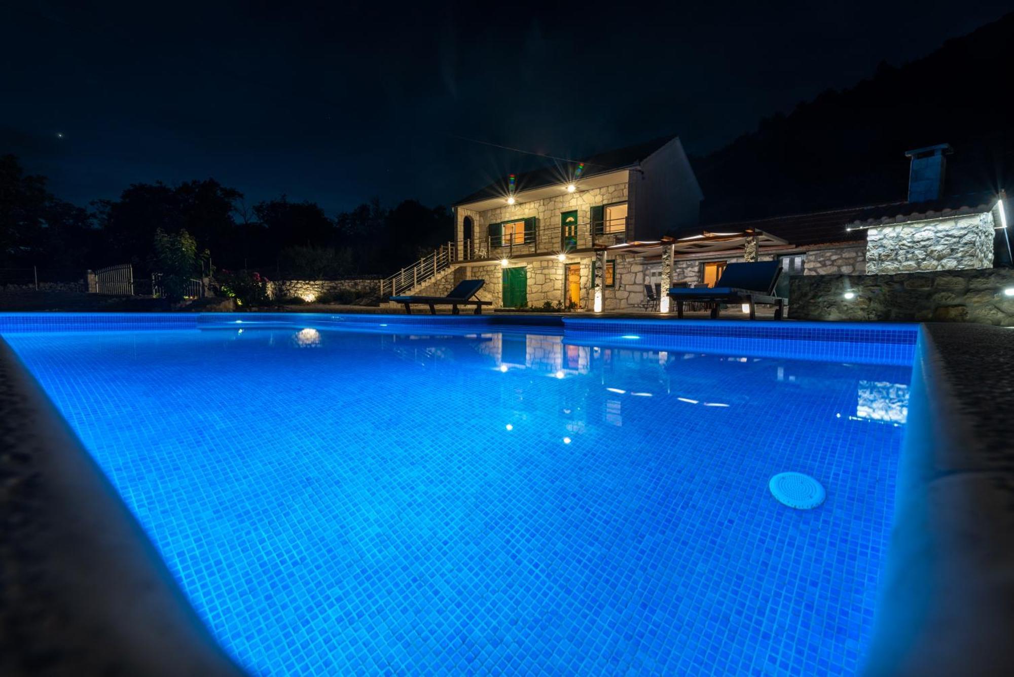 Villa Zuza Bristivica エクステリア 写真